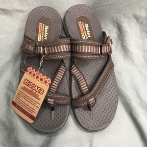 Skechers Reggea sandals, NWT